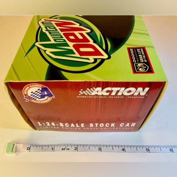 Kasey Kahne 2004 #9 MOUNTAIN DEW Dodge Intrepid 1:24 Nascar ORIGINAL BOX ONLY - Picture 9 of 9